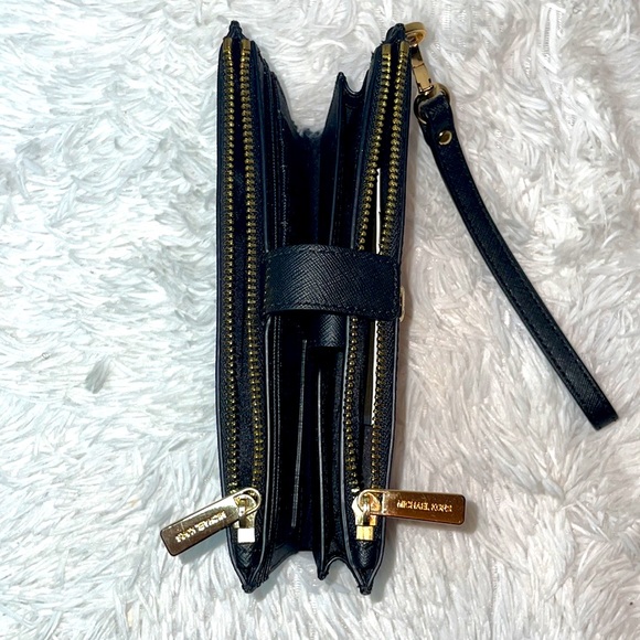 Michael Kors Hamilton Black Leather Satchel and Wallet Phone Holder Wristlet Set - Picture 16 of 17